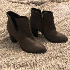 Zigisoho Grey Aztec Booties